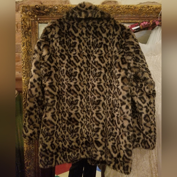 Vintage Jeanne Damas Inspired Fur Coat - Picture 3 of 15